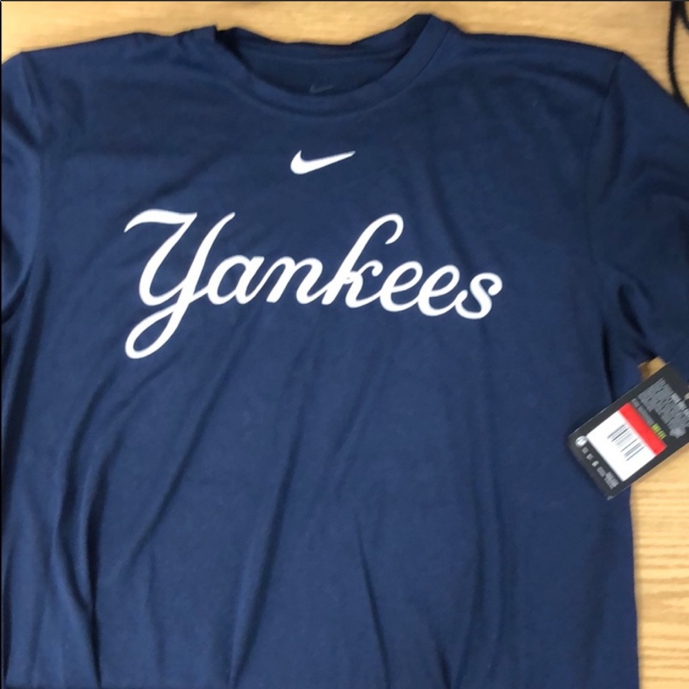 NY Yankees - Nike DriFit T-Shirt! New w Tags Sz Lg